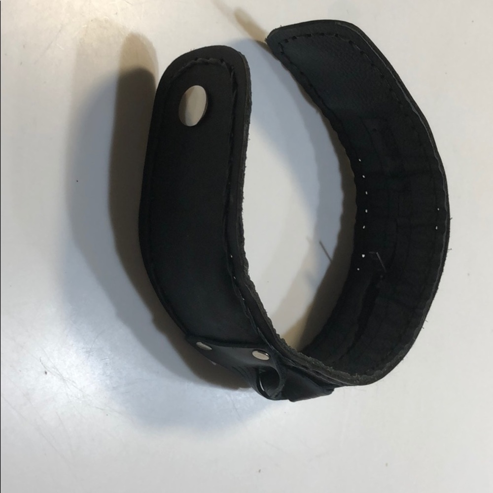 New GENUINE leather cuff bracelet. Never worn. - Picture 6 of 6